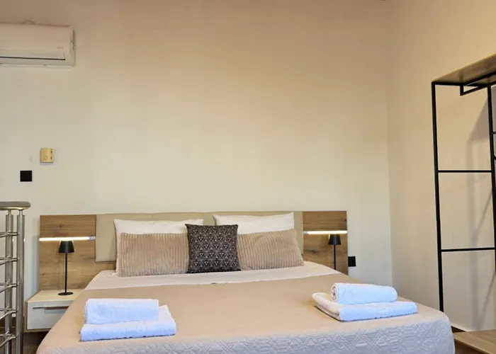 Del Vino * Mikros Prinos