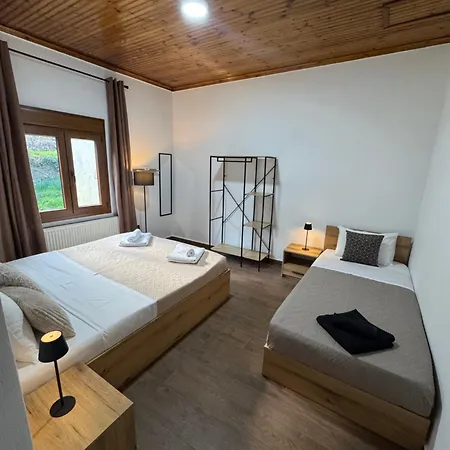 Del Vino Mikros Prinos