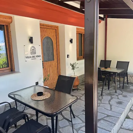Del Vino * Μικρός Πρίνος